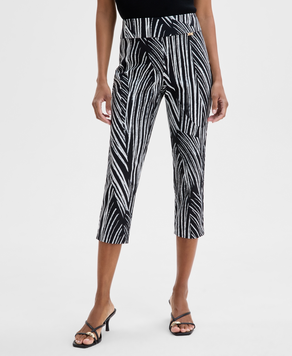 Inc International Concepts Petite Tummy-control Pull-on Capri Pants, Created For Macy's