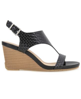 Women's Greatly Thong Almond Toe Wedge Sandals