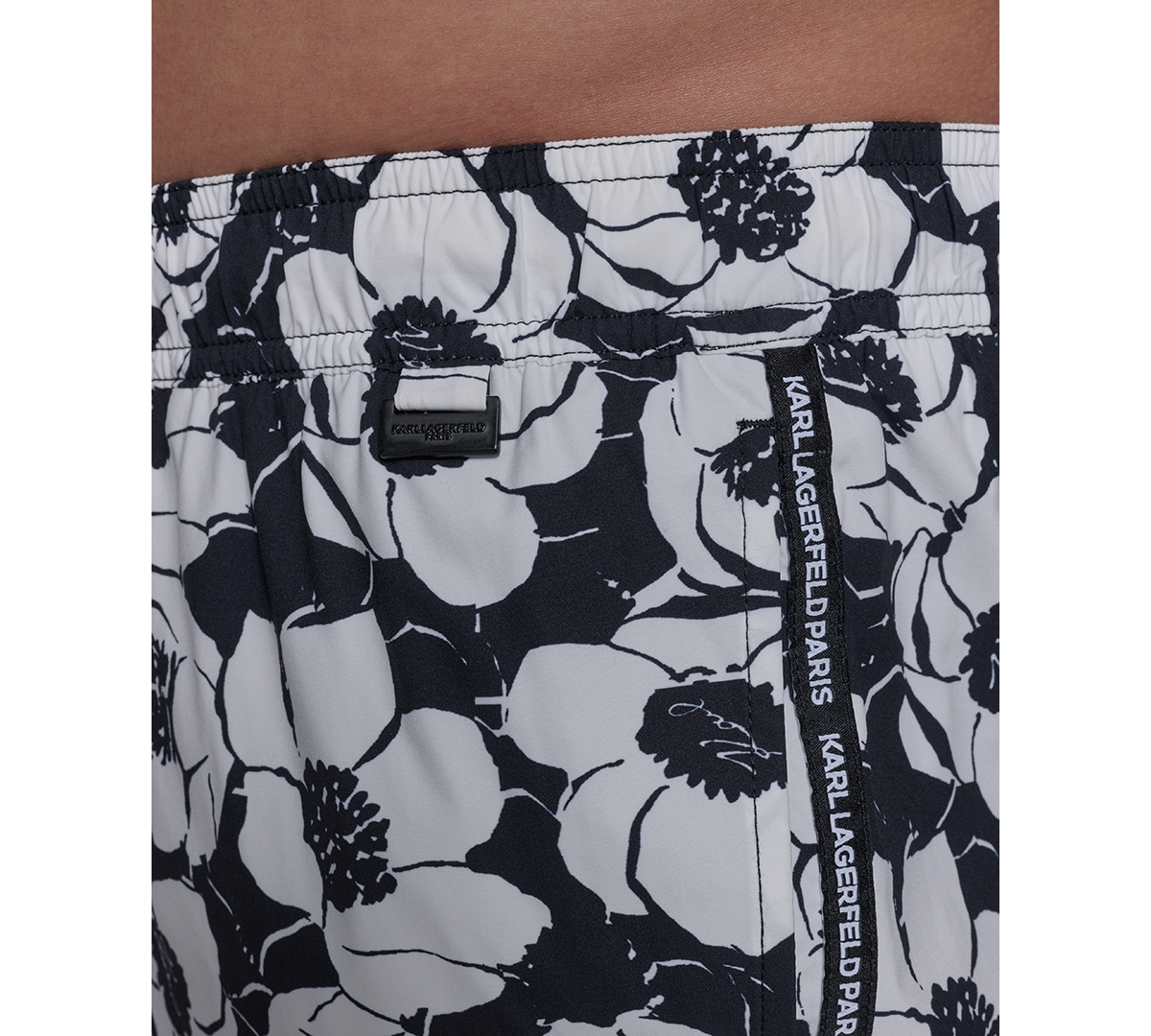 Karl Lagerfeld Men's Regular-fit Quick-dry Floral 5" Swim Trunks In Black