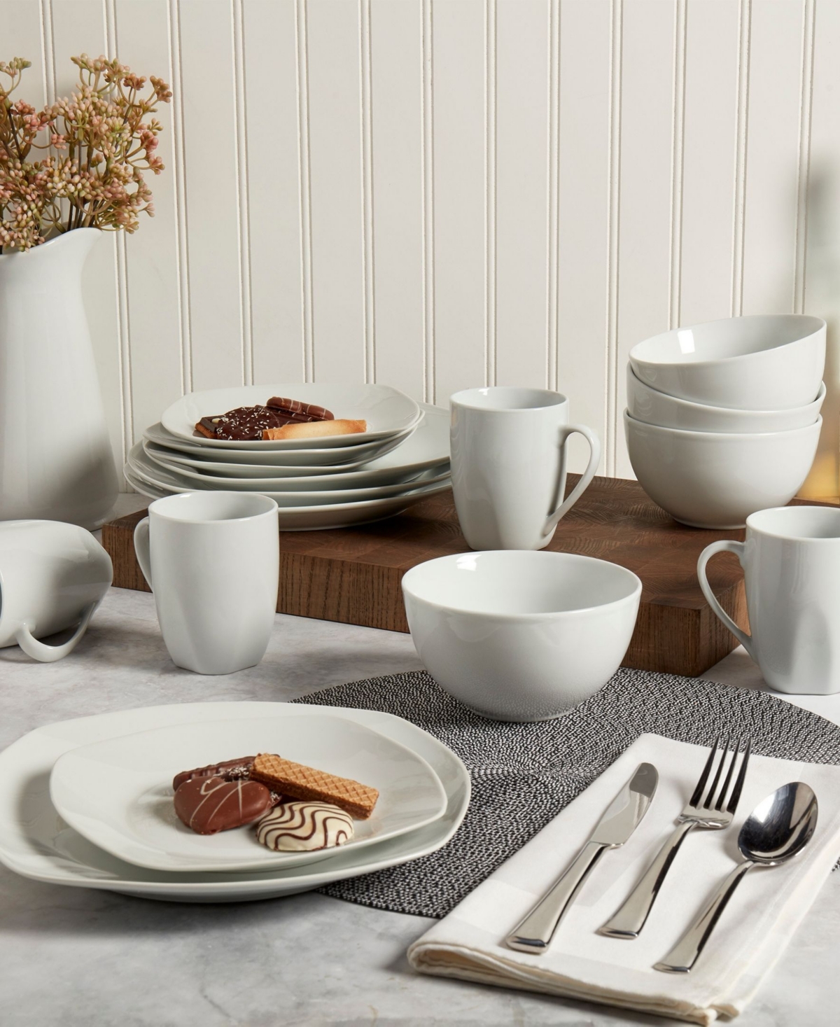 Tabletops Gallery Logan Ash White 16 Pc. Dinnerware Set, Service for 4