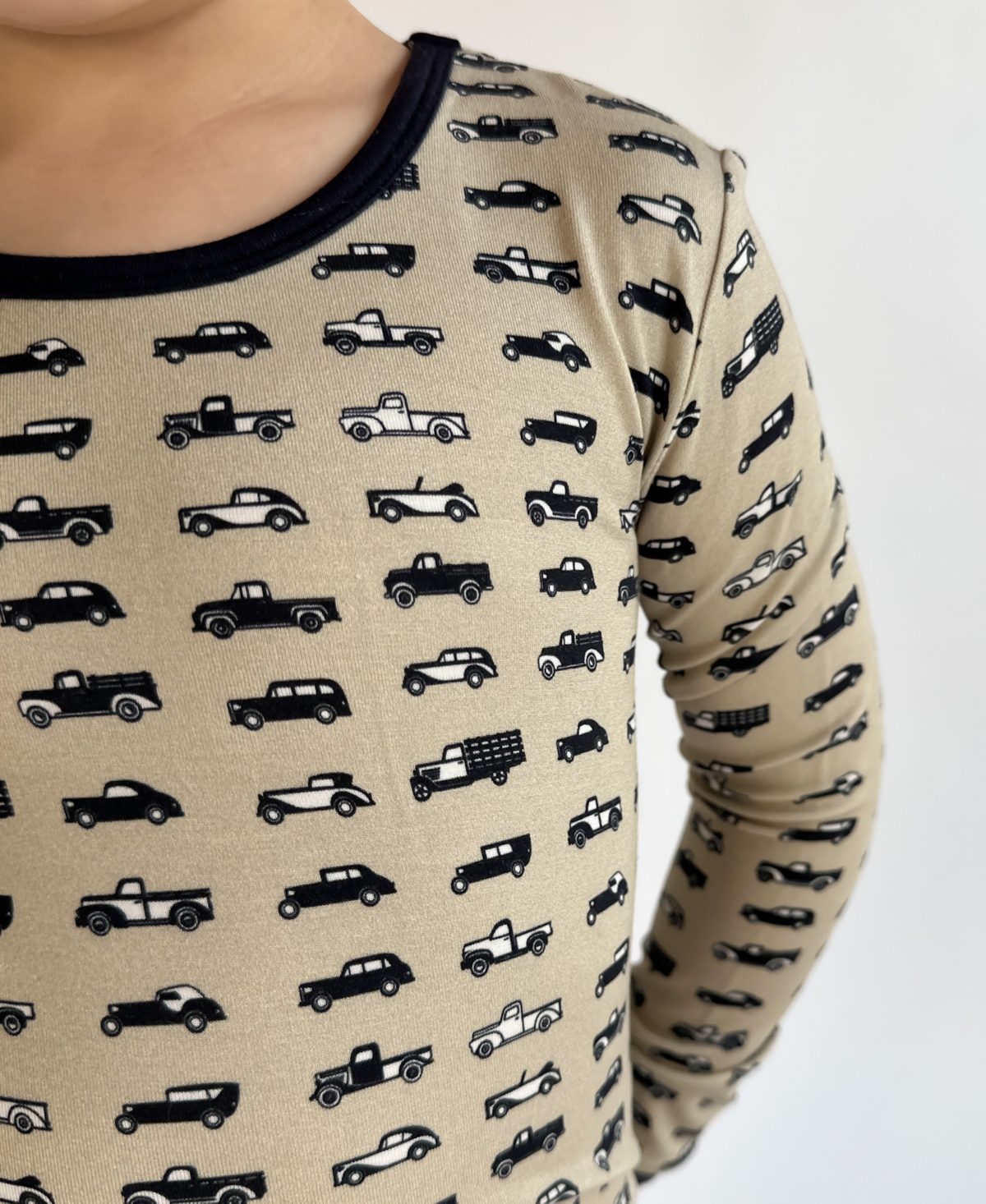 Tiny Knot Co. Baby Boys And Girls 2-piece Long Sleeve Pajama Set In Car Show