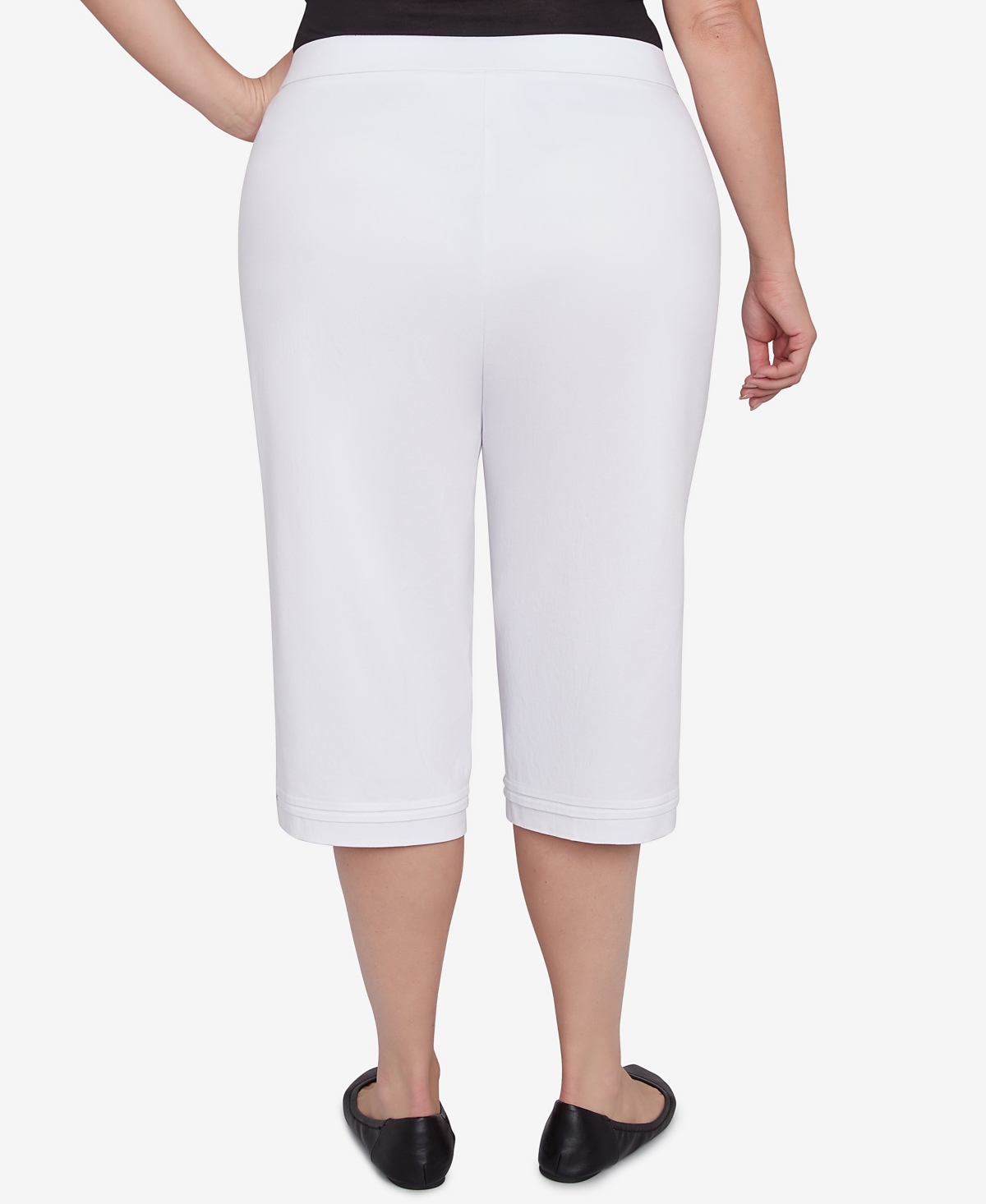 Alfred Dunner Plus Size Parrot Cay Novelty Cuff Tummy Control Capris Pants In Pure White