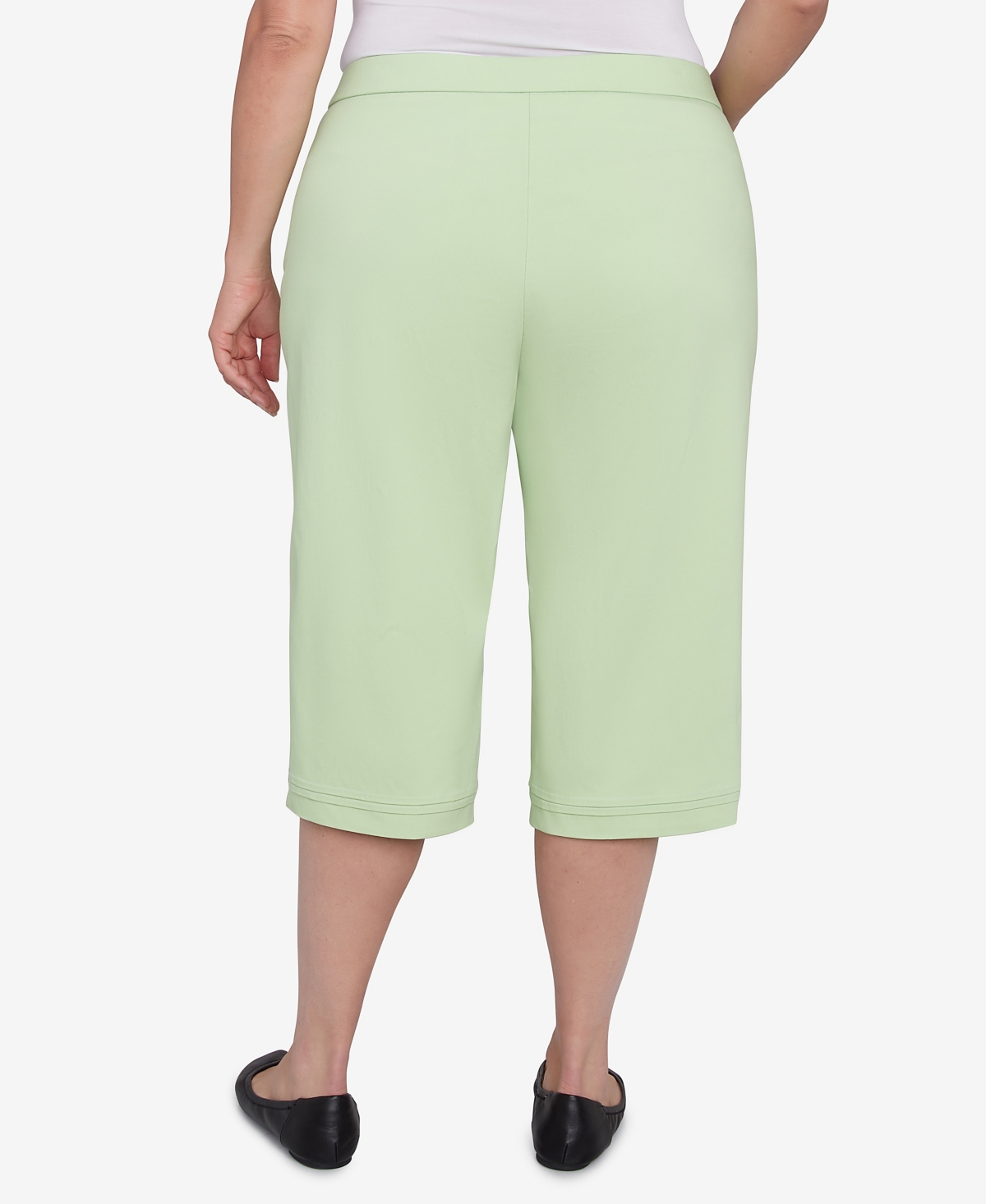 Alfred Dunner Plus Size Parrot Cay Novelty Cuff Tummy Control Capris Pants In Palm Green