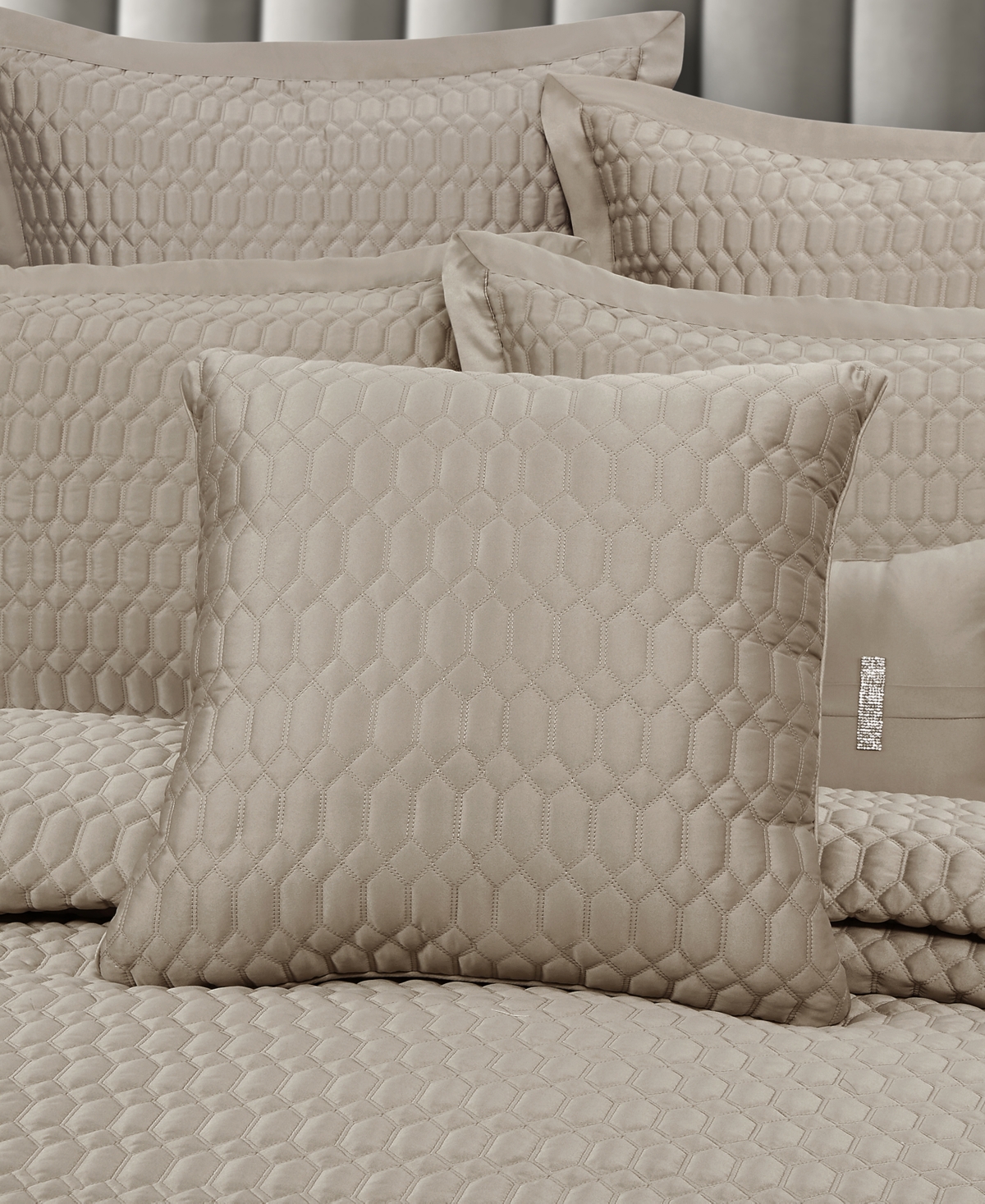 J Queen New York Brilliance Quilted Decorative Pillow, 20" X 20" In Pebble