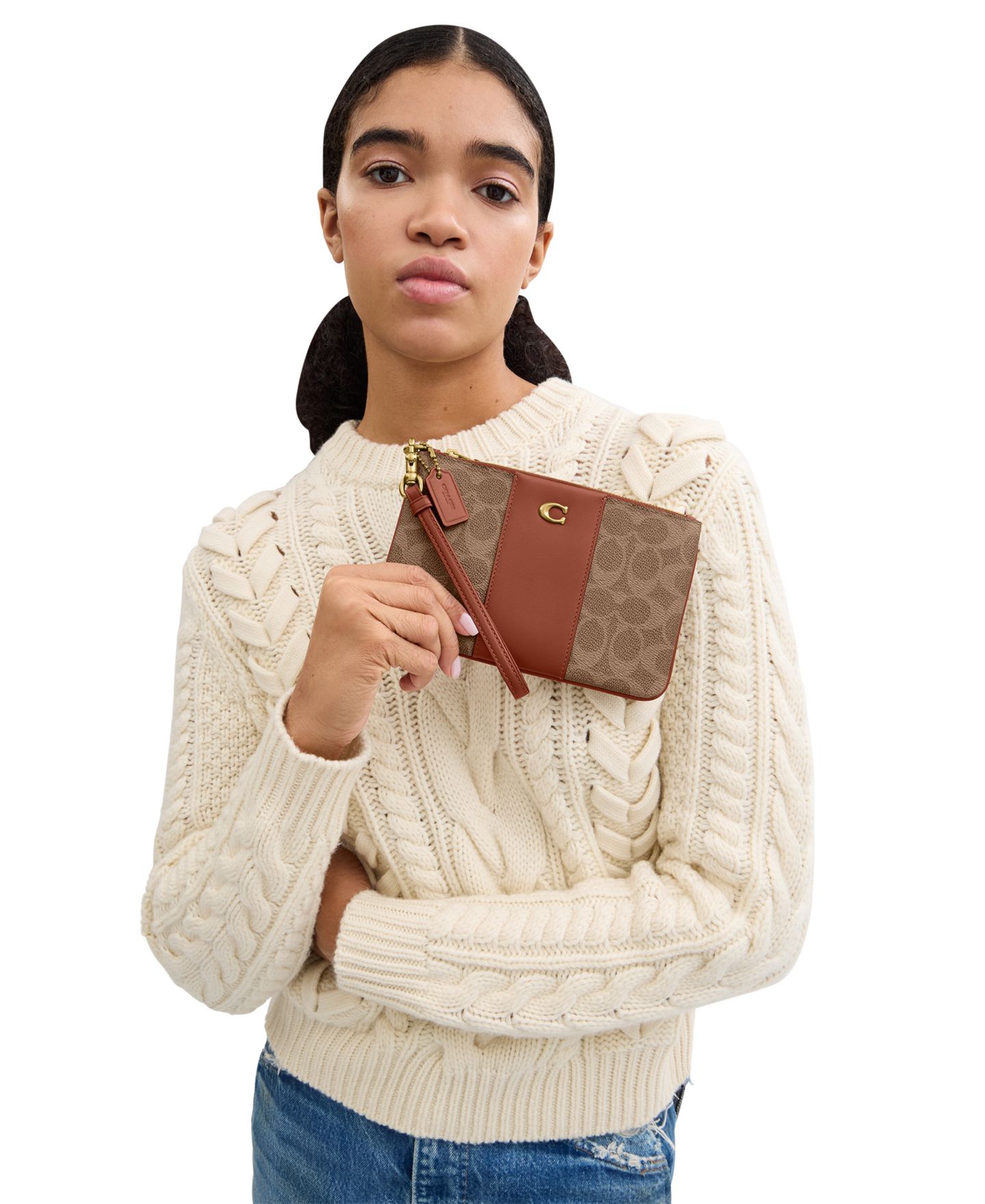 Маленький клатч-петля Coach Essential из парусины с фирменным узором, цвет: Латунный / Рыжевато-коричневый карамельный — фото 2