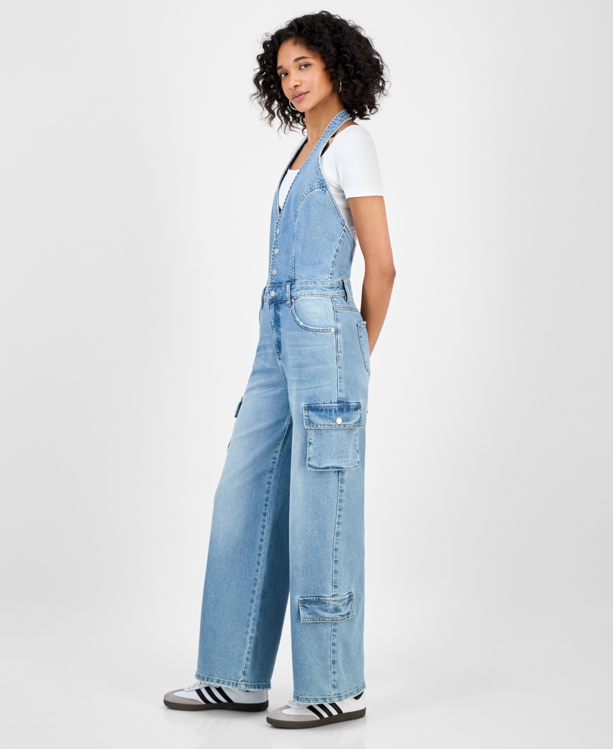 BARIII WOMEN'S DENIM HALTER CARGO-POCKET JUMPSUIT 