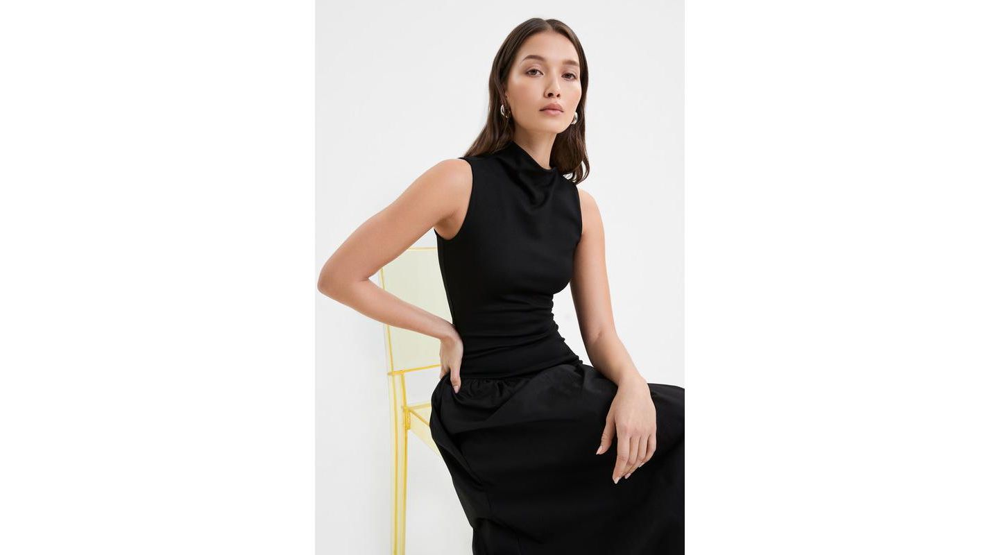 Женское платье Marcella Hutton Fitted Bodice Cotton A-Line Maxi with Side Pocket, цвет: Чёрный — фото 4