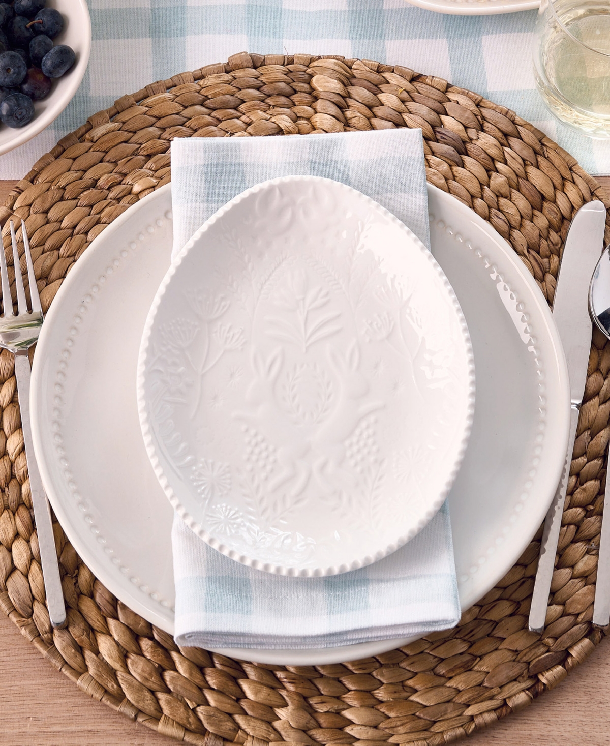 Tableau Egg Relief Plate, Set Of 4 In White