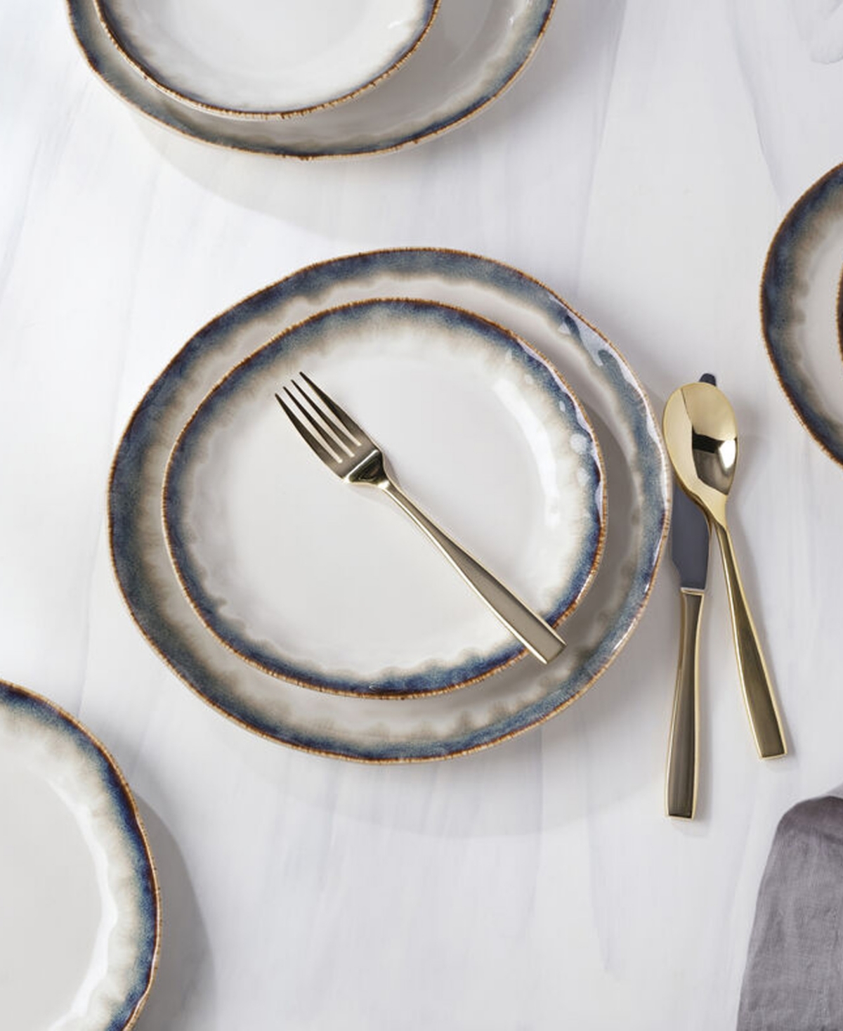 Mikasa Cole 12-Piece Dinnerware Set, Service for 4