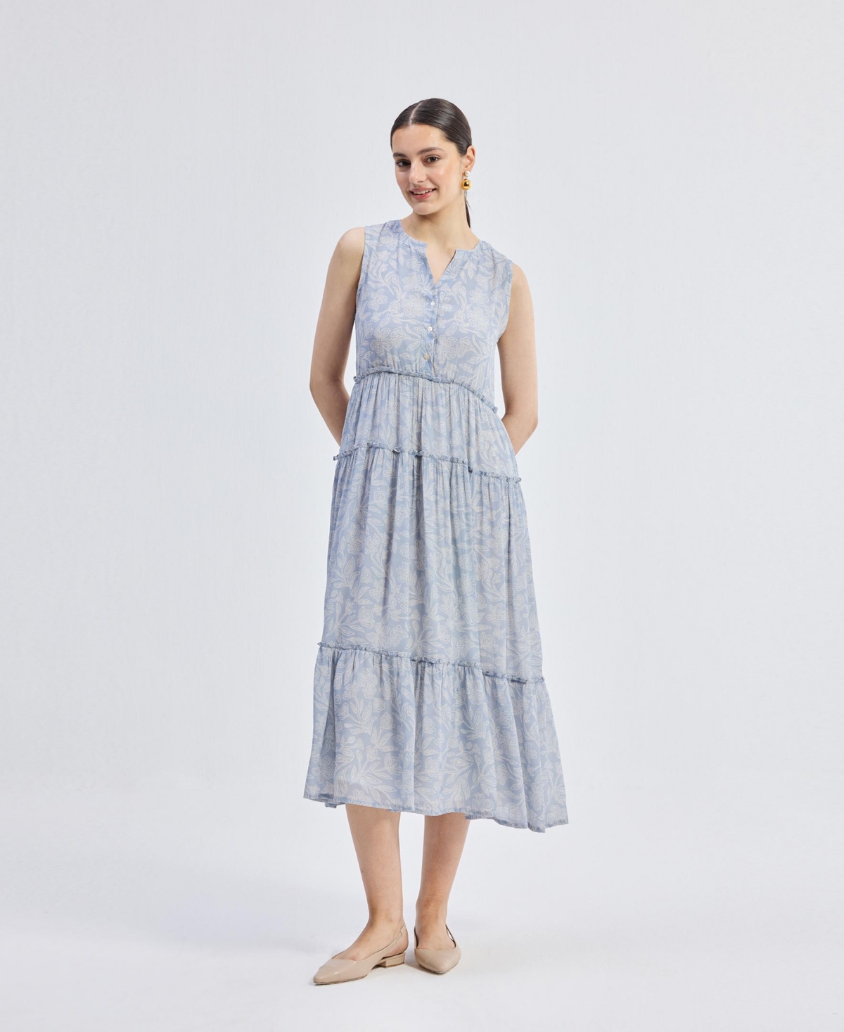 Women's The Perfect Resort Floral Midi in Periwinkle Blue - Blue