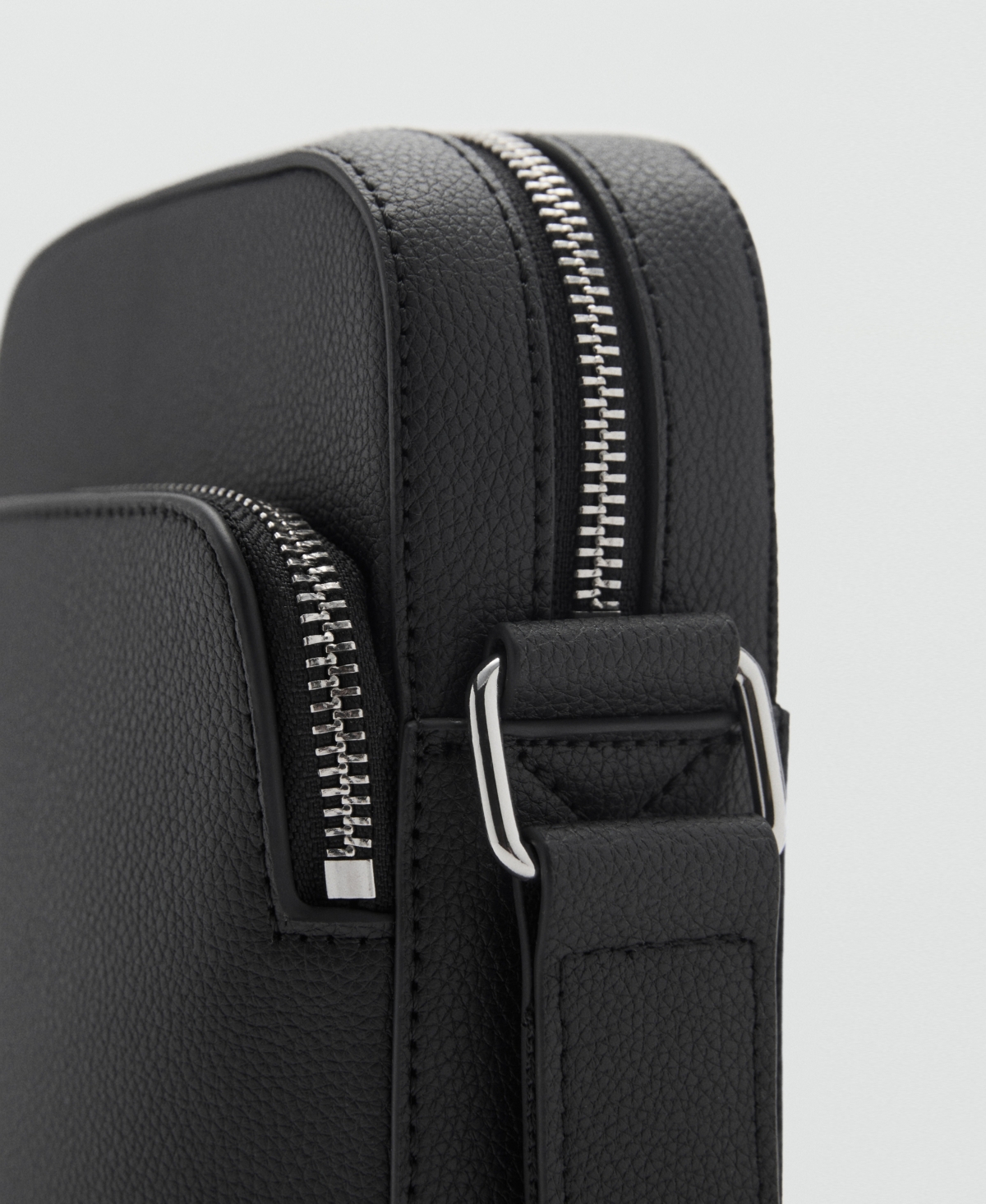 MANGO MEN'S PATENT FAUX-LEATHER SHOULDER BAG 