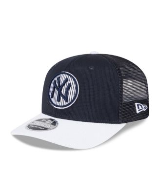 New Era - Men's Navy/White New York Yankees 2025 Batting Practice 9SEVENTY Stretch-Snap Trucker Hat