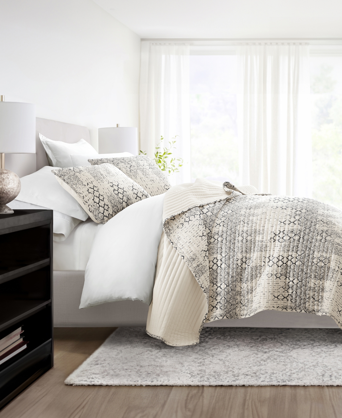 ienjoy Home Distressed Aztec Reversible 3-Pc. Lightweight Quilt Set