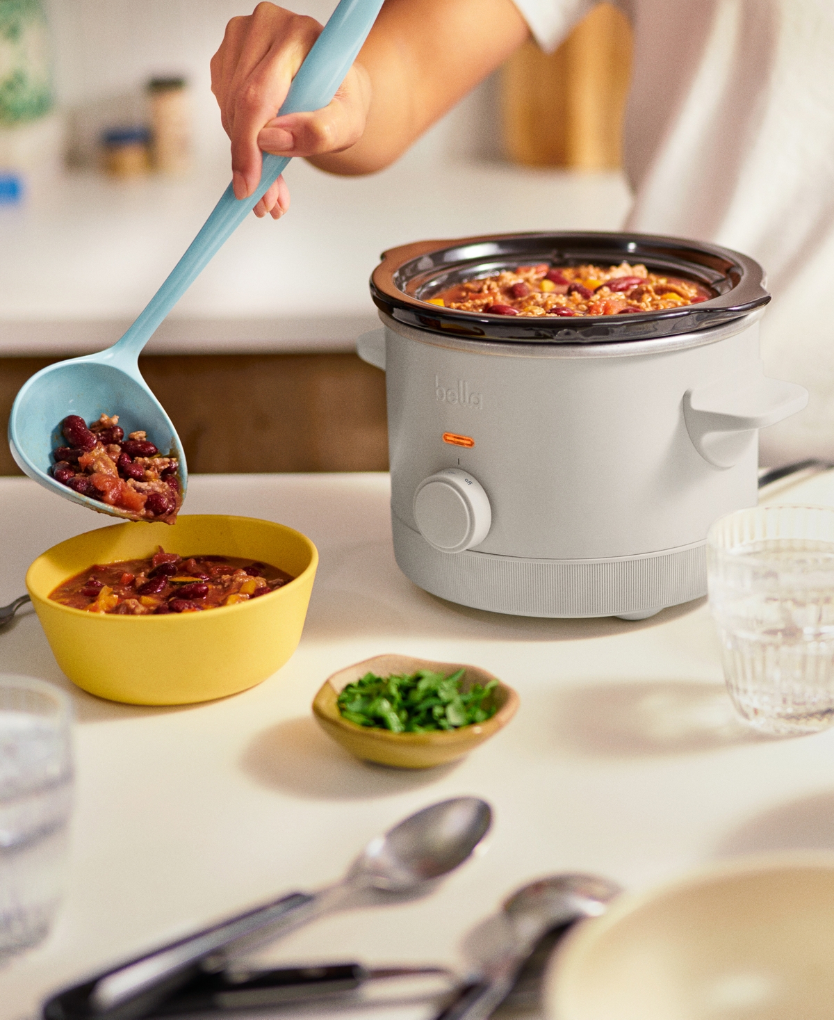 Bella 1.5-quart Slow Cooker In Oatmilk
