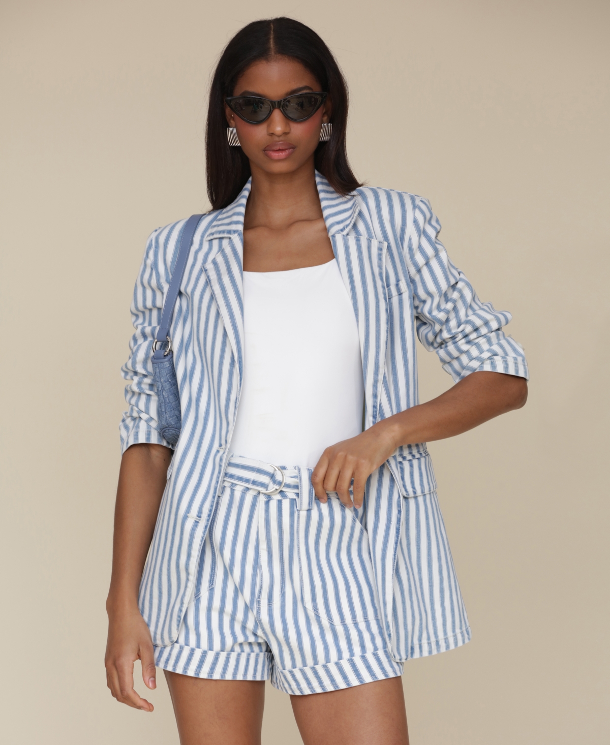 AVEC LES FILLES WOMEN'S BELTED CUFFED STRIPED SHORTS 