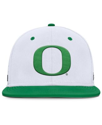 Men's White Oregon Ducks On-Field Dugout True Performance Fitted Hat