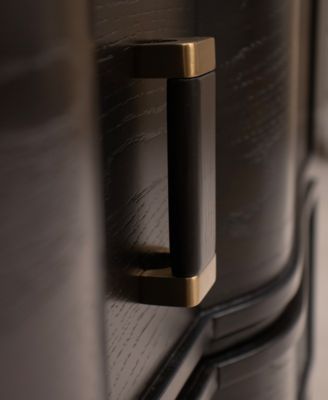 Mazen Bachelor's Chest