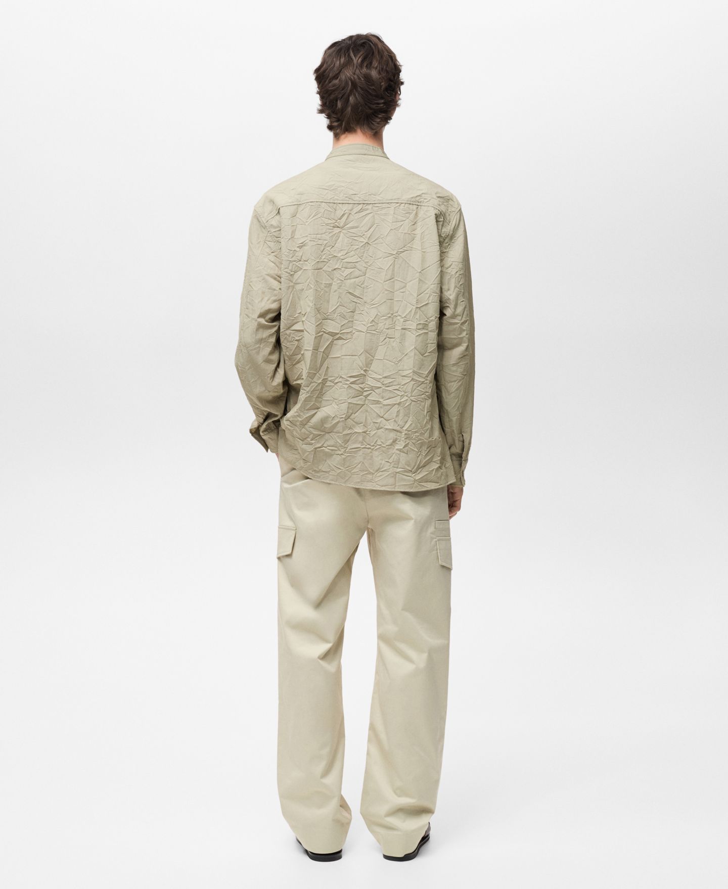 Мужская рубашка Mango Wrinkled-Effect Crew Neck, цвет: Пастельный зелёный — фото 3