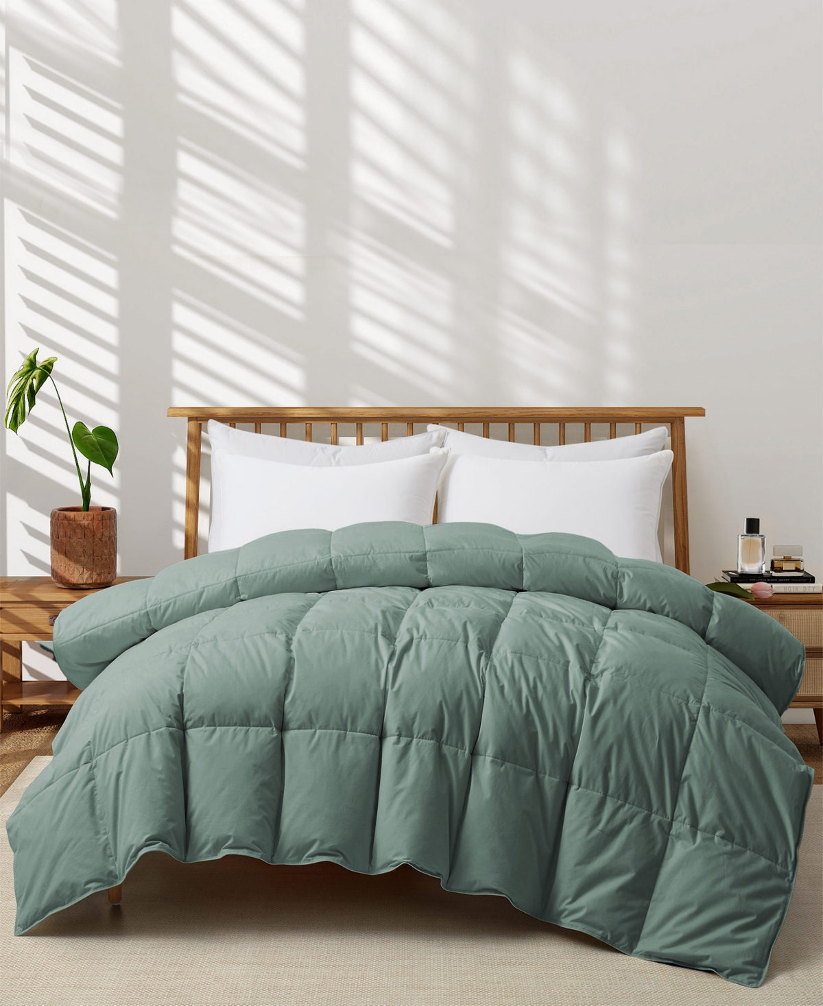 Unikome All Season Goose Down Comforter, King In Green