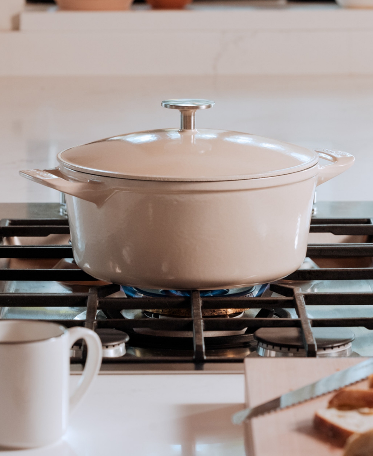 Made In Enameled Cast Iron 5.5-quarts Round Dutch Oven With Lid