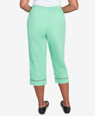 Rise & Shine Lace Dotted Trim Capri