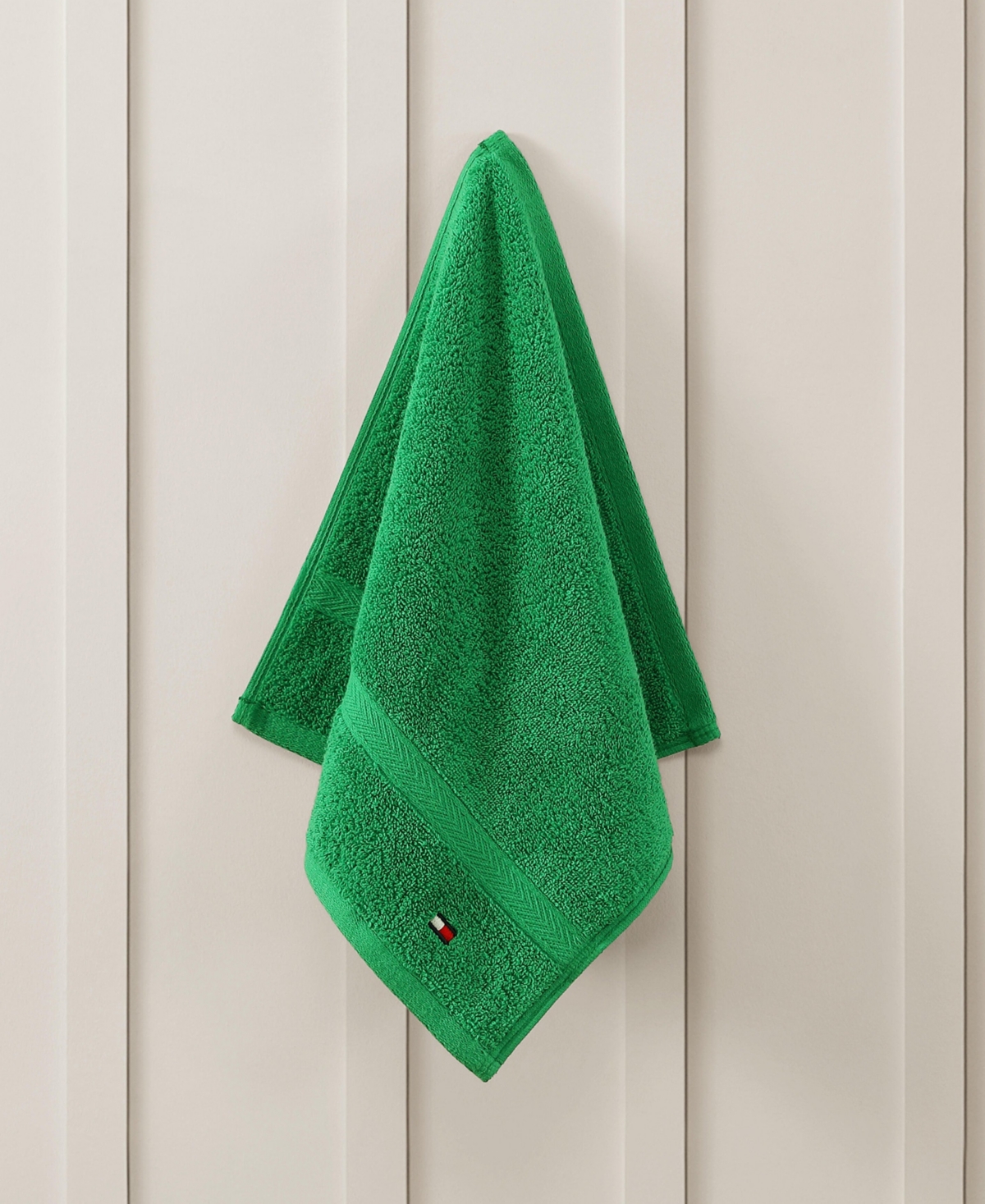 TOMMY HILFIGER HOME MODERN AMERICAN SOLID COTTON WASHCLOTH, 13" X 13" 