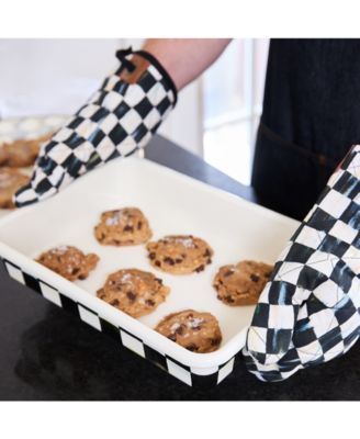 Courtly Check Baking Pan & Oven Mitt Baking Set