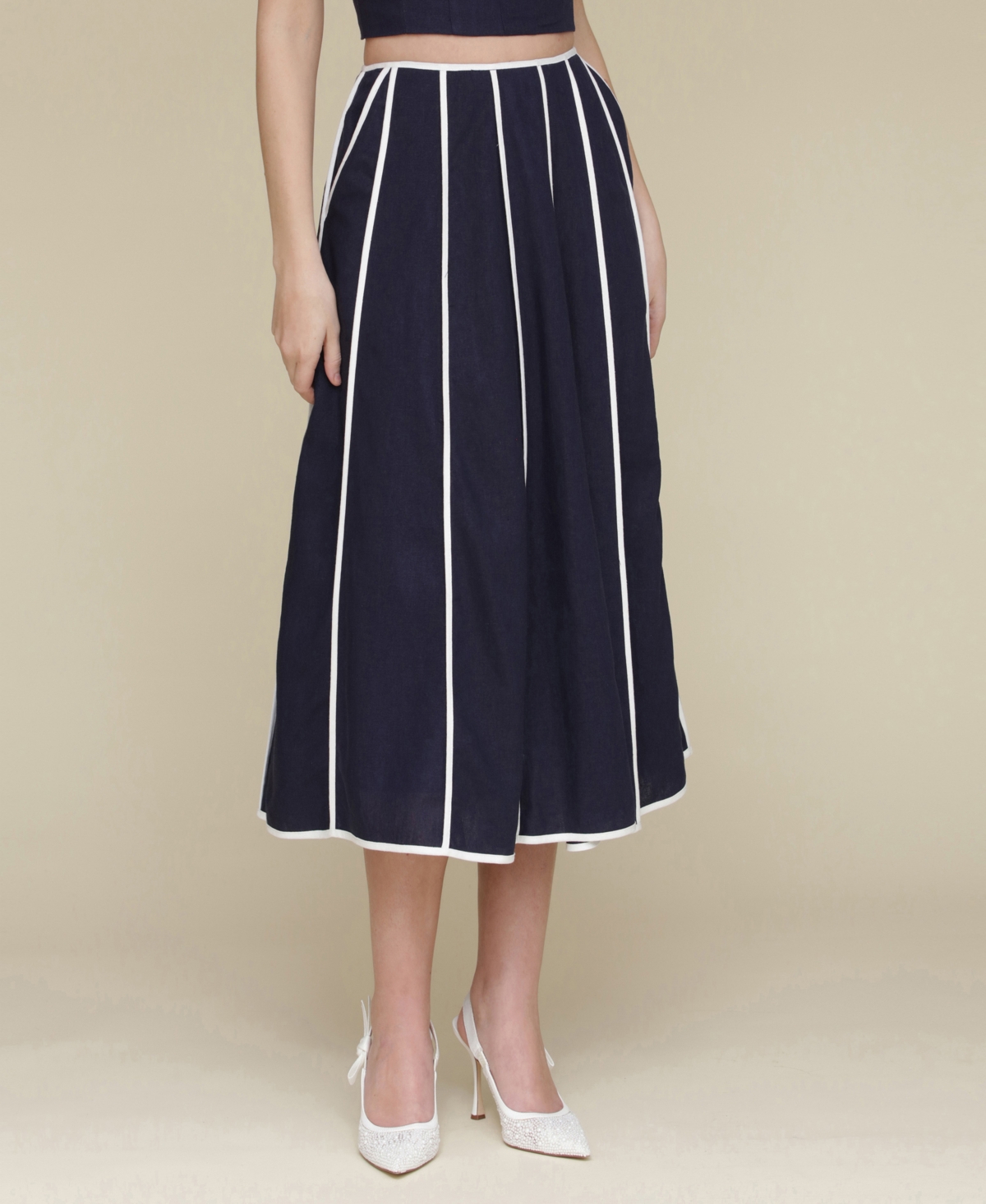 Shop Avec Les Filles Women's Contrast-trim Linen-blend Midi Skirt In Navy,white