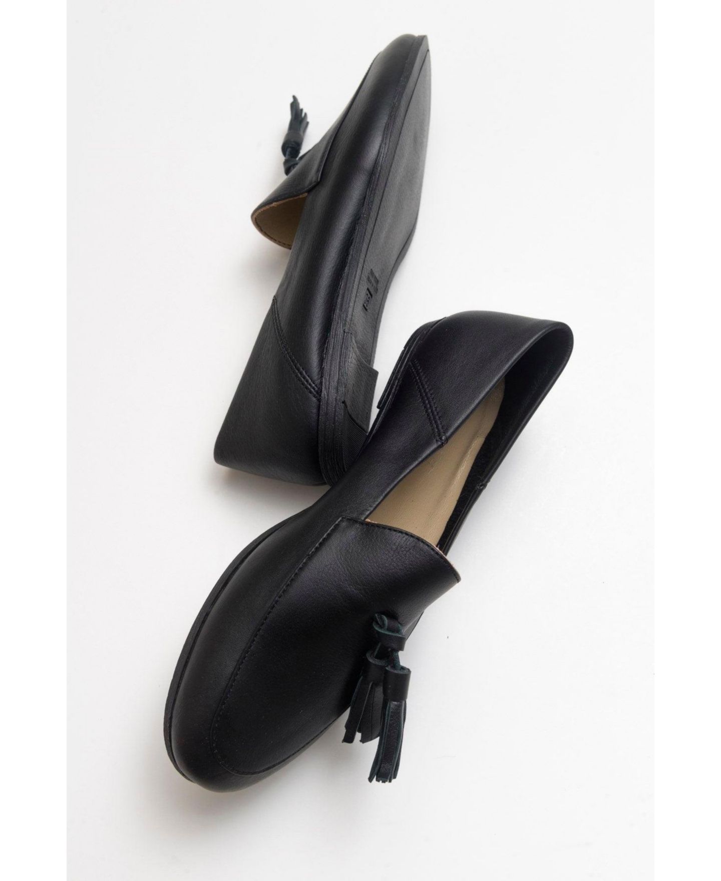 Женские туфли Forever & Always Shoes Mona Soft Leather Tassel Loafer, цвет: Чёрный кожаный — фото 5