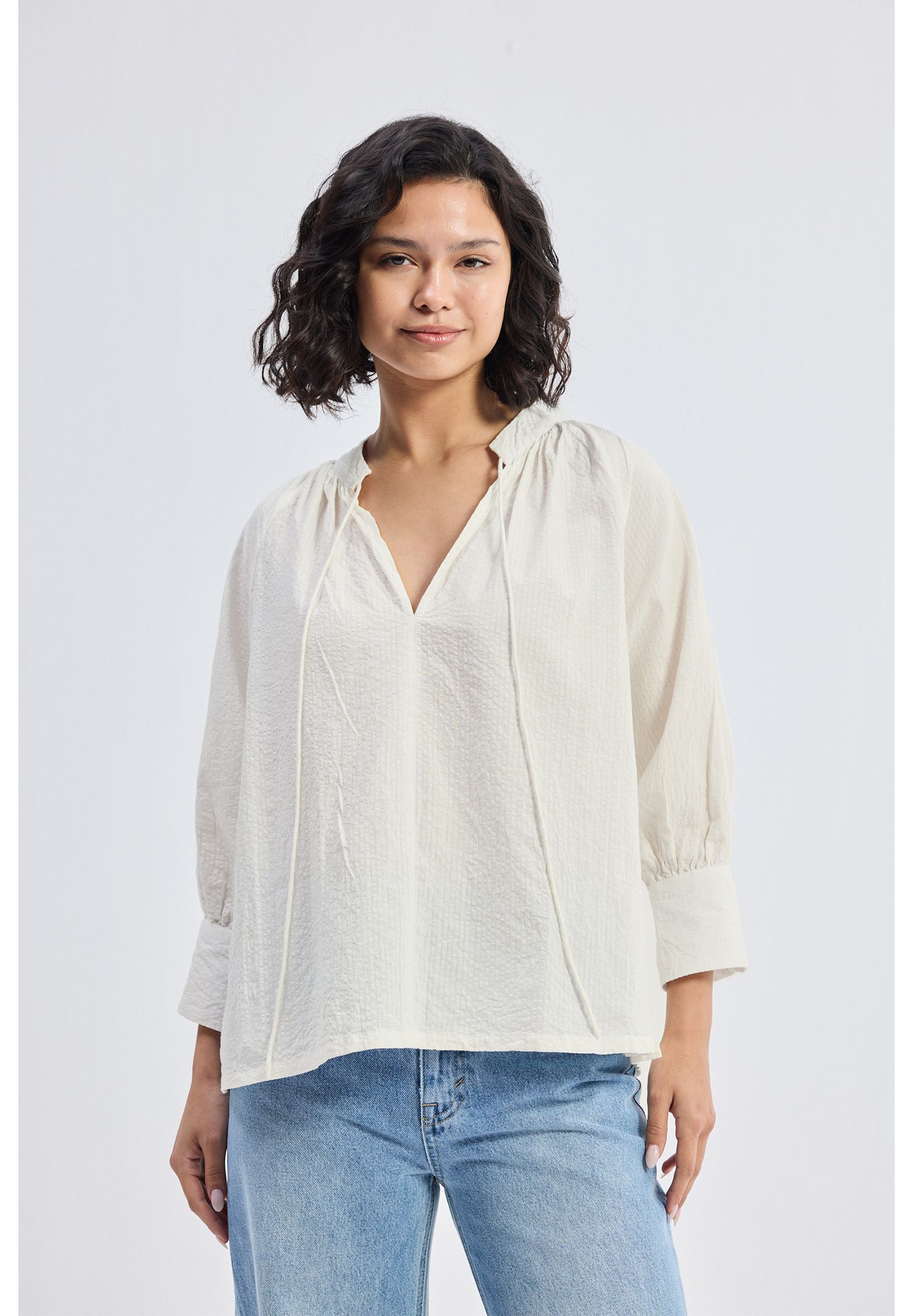 Women's Relaxed Fit Top with Front-tie in Cream