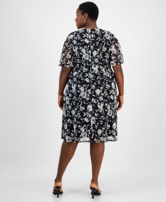 Plus Size V-Neck Ruch-Front Short-Sleeve Mesh Dress