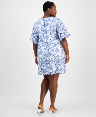 Plus Size Embroidered Floral Shift Dress