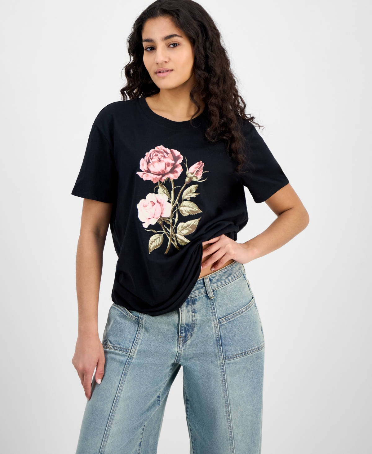 Juniors' Floral Boyfriend T-Shirt - Black