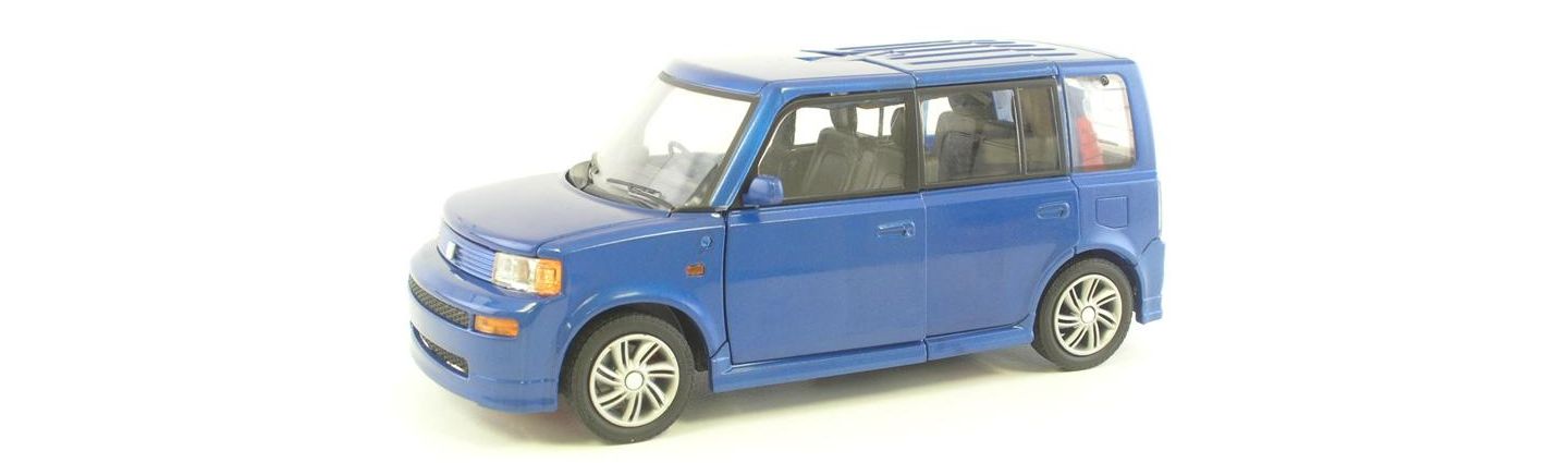 Детская фигурка Transformers BT-16 Toyota Scion bB Skids Binaltech — фото 3
