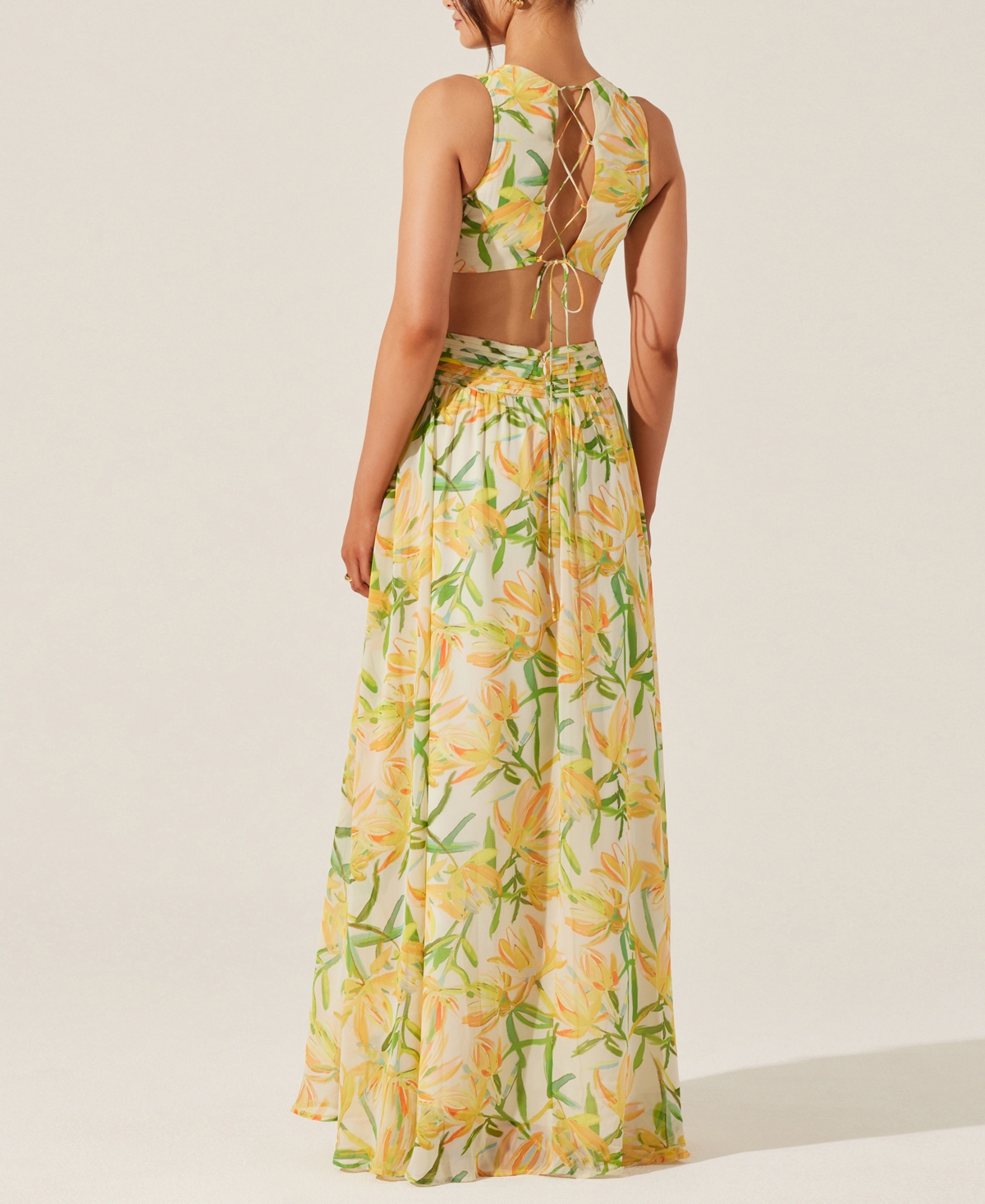 Astr the Label Women's Noya Floral-Print Open-Back Gown