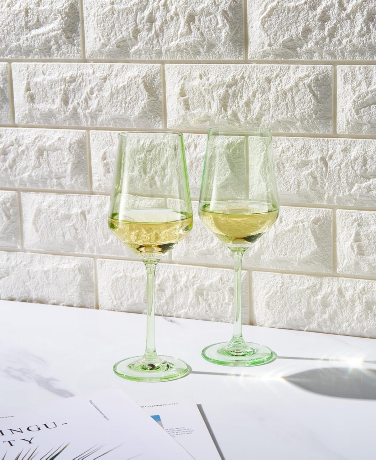 The Wine Savant Contemporary Wine Glasses, Set Of 2 In Verdelight Green