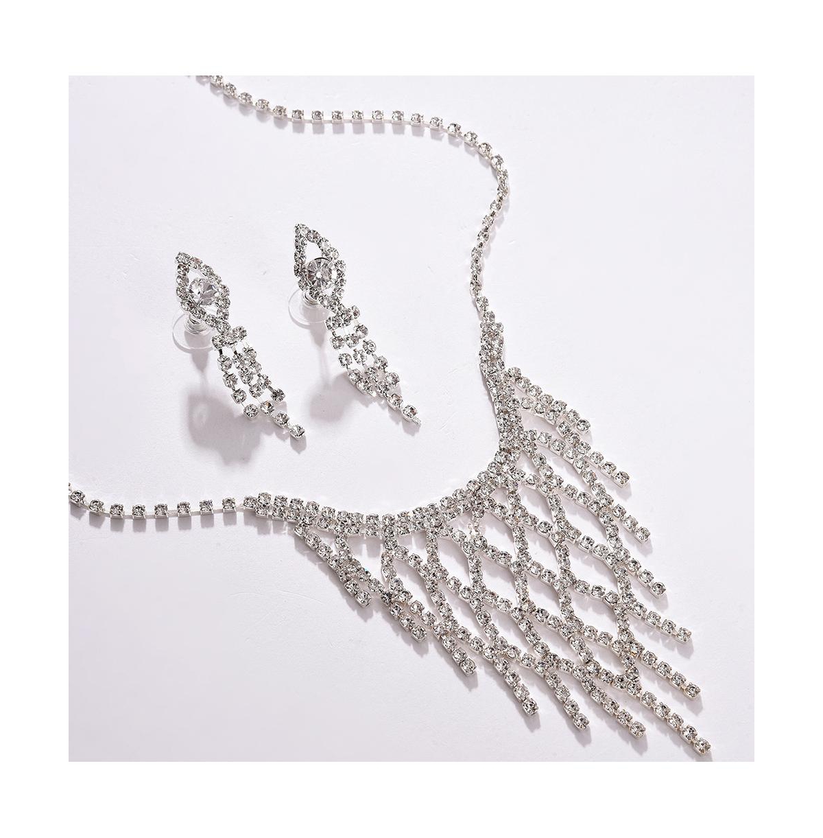 Sohi Women's Silver Plated Designer Jewellery Set In Silver