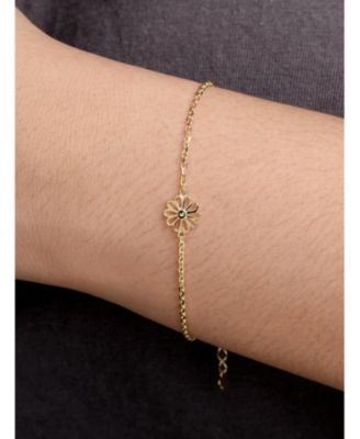 Daisy Flower Chain Bracelet in , adj to , approx. 2.1 grams.