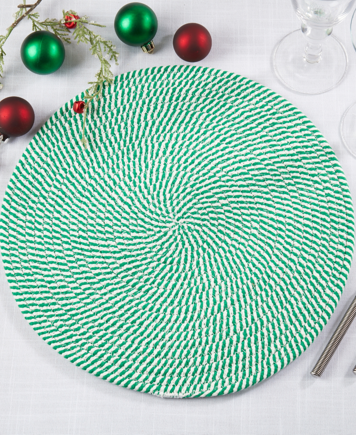 Saro Lifestyle Stripe Of Mint Placemats, 15" Round In Green
