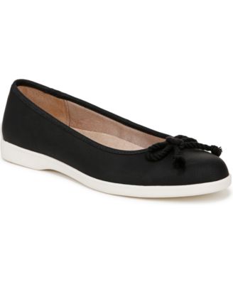 Women's Maura Round Toe Ballerina Flats