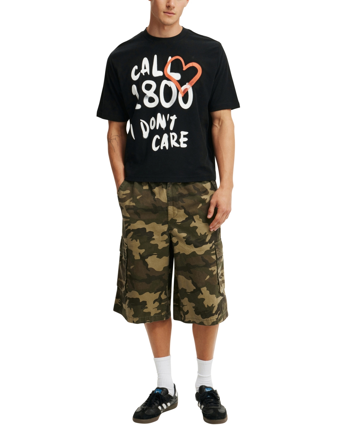 COTTON ON MEN'S CROPPED FIT GRAPHIC T-SHIRT 
