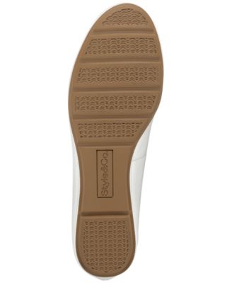 Women's Elsaa Cushioned Insoles Flats, Exclusively at Macy's