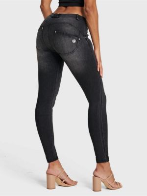 Women's Mid-Rise Snug Sculpting Skinny Jeans
