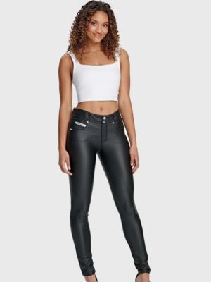Women's Faux Leather Shaping Skinny Pants