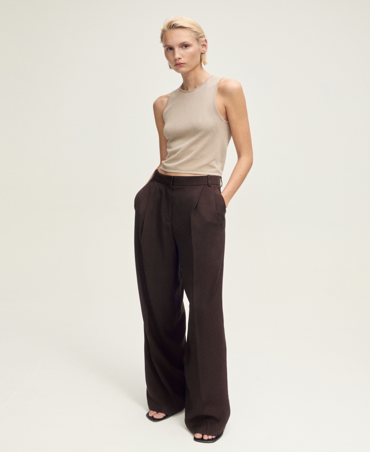 Women's Wide Leg Pleated Pants - Chocolate