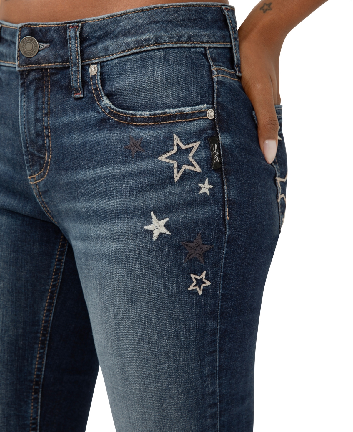 Silver Jeans Co. Women's Elyse Mid Rise Comfort Fit Capri Jeans