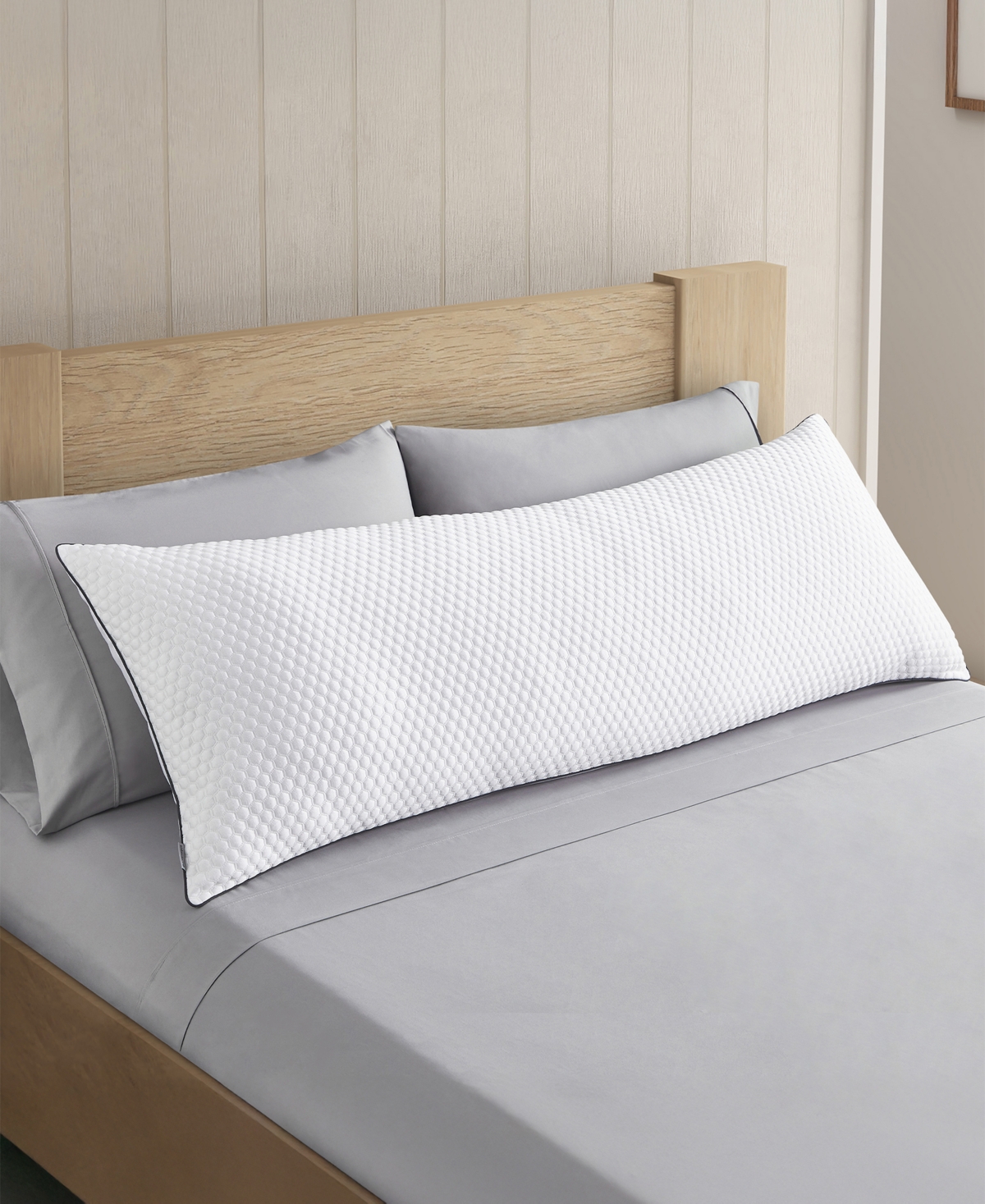 COLUMBIA ICE FIBER COOLING COMFORT PILLOW, BODY 