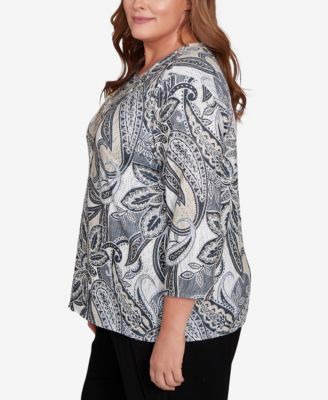 Plus Size Santa Barbara Reversible Paisley Top With Necklace