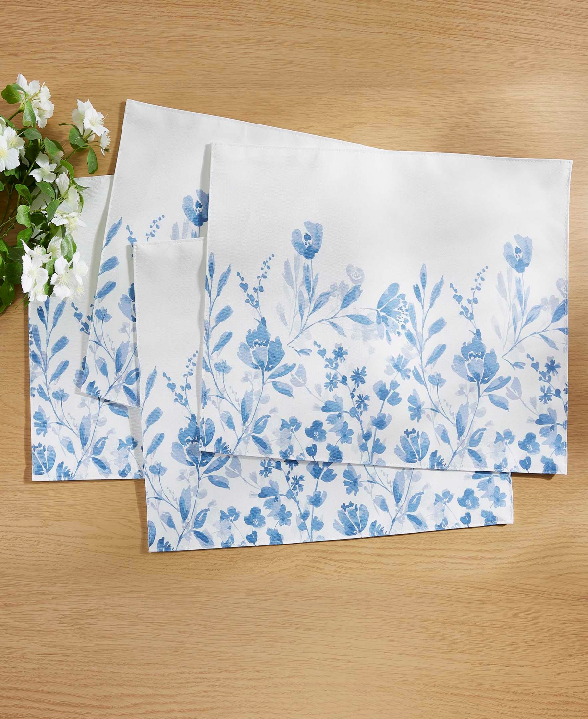 Izod Mystic Floral Placemats 13" X 19", Set Of 4 In Blue