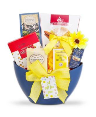 All Smiles Sweet Treat Gift Tote, 7 Piece